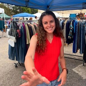 Vintage 70s Red Cableknit Sleeveless Sweater